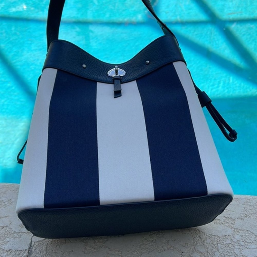 Kate Spade Marti Large Bucket Bag Even Stripe Blazer Blue - Picture 5 of 16